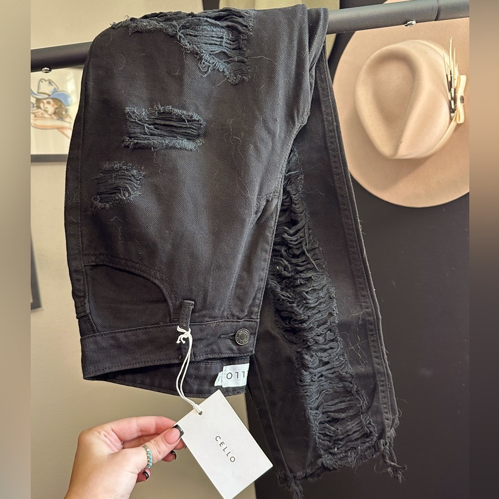 BLACK CELLO SUPER DISTRESSED STRAIGHT LEG